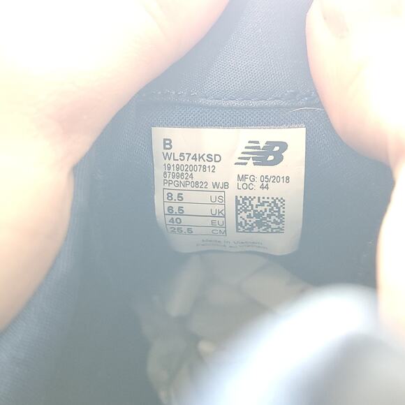 New Balance 574 Iridescent blue purple WL574KSD women's size 8.5 - Picture 9 of 9